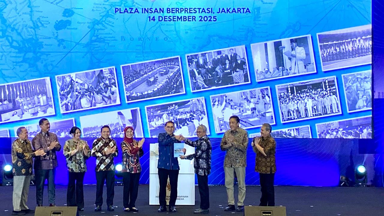 Fadli Zon Resmi Luncurkan Buku Penulisan Ulang Sejarah RI, Terdiri dari 10 Jilid