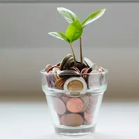 Ilustrasi tabungan. (Photo by micheile henderson on Unsplash)