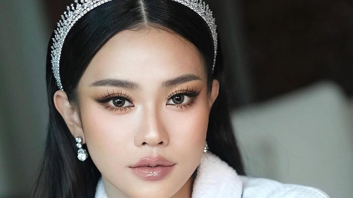 Potret Cantik Paripurna Jessica Jane dengan Riasan Mata Intense nan Elegan di Resepsi Pernikahan
