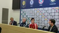 Pelatih Bayern Munchen, Carlo Ancelotti dan James Rodriguez menjalani konferensi pers di Singapura (Foto: Thomas/ Liputan6.com)