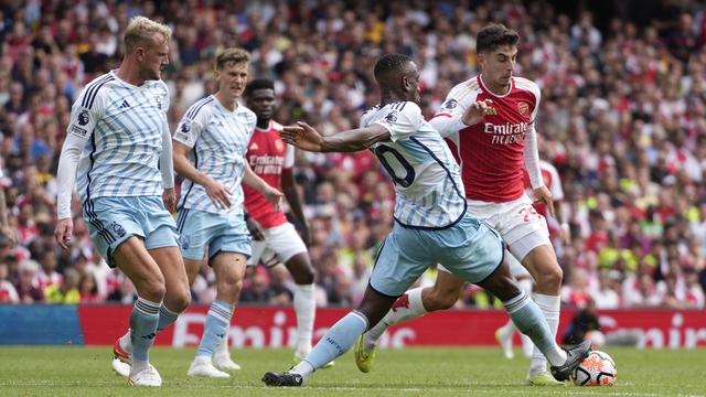 Foto: Aksi Percaya Diri Pemain Arsenal saat Melawan Nottingham Forest di Pekan Pertama Liga Inggris 2023 / 2024