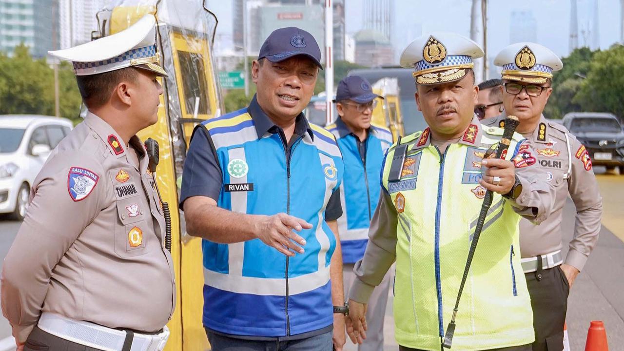 FOTO: Layanan Tol Dalam Kota Kembali Normal, Jasa Marga Pastikan 7 Gerbang Tol Beroperasi Penuh