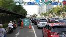 Sejumlah kendaraan antre untuk memasuki kawasan wisata Taman Impian Jaya Ancol, Jalarta, Kamis (29/10/2020). Selain tingginya minat warga berwisata di masa libur panjang, antrean ini juga disebabkan pengalihan buka tutup pintu masuk kawasan Taman Impian Jaya Ancol.  (Liputan6.com/Helmi Fithriansyah)
