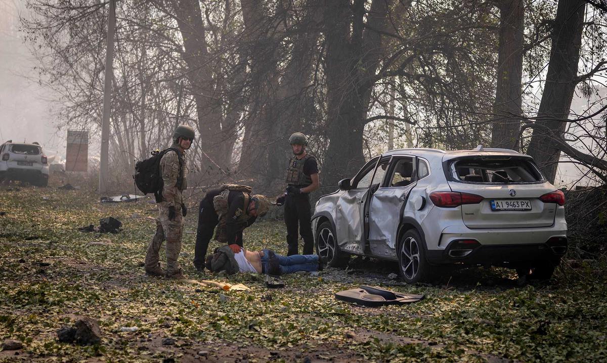 Drone Rusia Hantam Gudang Militer di Kyiv 37 Orang Tewas