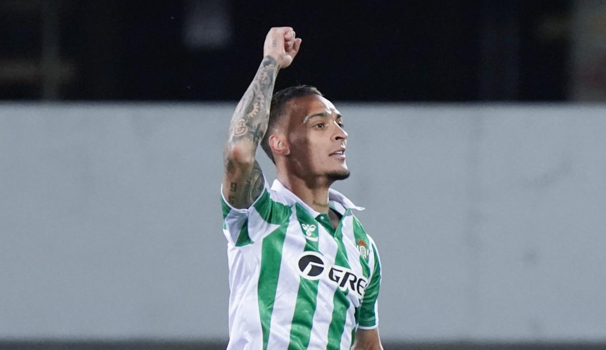 Antony dan kawan-kawan berhak melaju ke final UEFA Conference League karena unggul agregat 3-4. Mereka akan menghadapi Chelsea di partai puncak nanti. (Marco Bucco/LaPresse via AP)