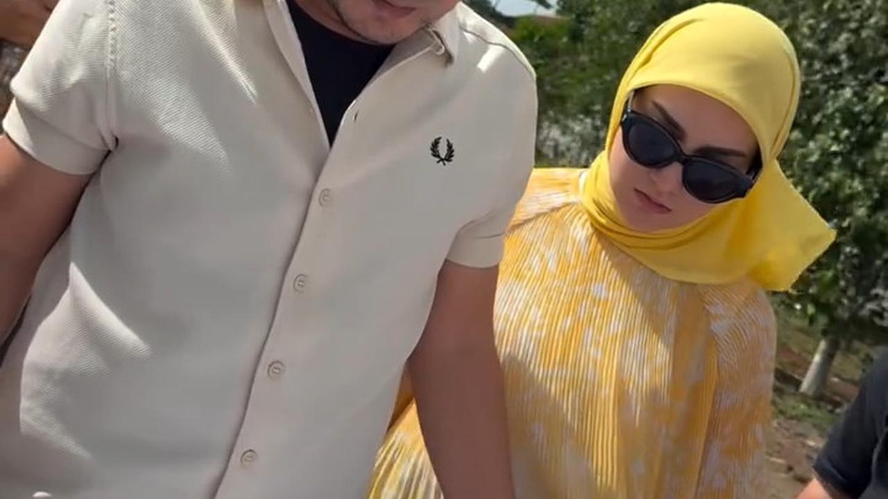 Irish Bella Temani Sang Suami Cek Proyek Baru di Subang
