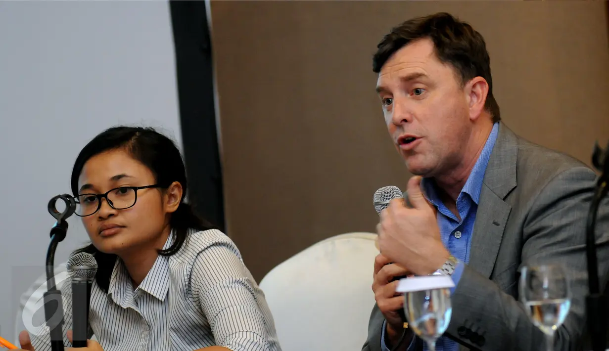Director COX, Richard saat melakukan presentasi rancang konsep desain di Jakarta, Rabu (25/5/2016). PT Jakarta Propertindo akan membangun ulang Stadion Balap Sepeda Velodrome Rawamangun untuk Asian Games 2018. (Liputan6.com/Helmi Fithriansyah)