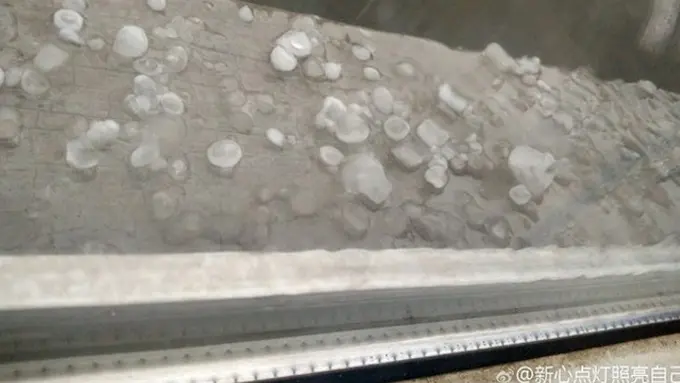 [Bintang] Hujan Es di Jakarta