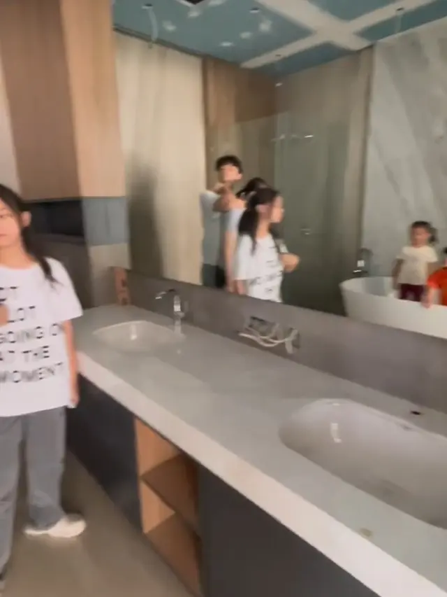 Berikut potret rumah Indra Brasco dan Mona Ratuliu