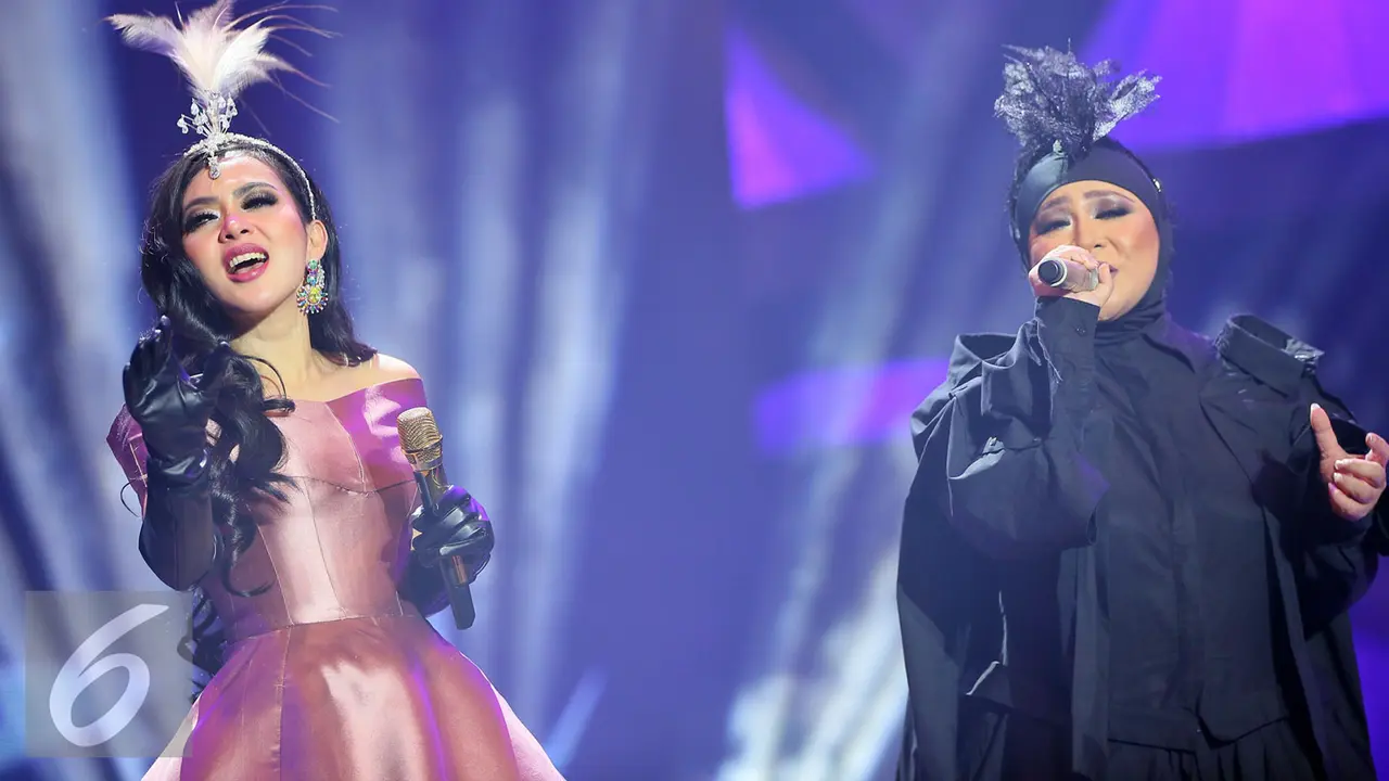 Syahrini dan Melly Goeslaw
