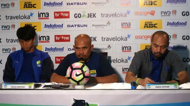 Asisten pelatih Persib Bandung, Herrie Setyawan saat konferensi pers jelang laga kontra Mitra Kukar (Foto: Kukuh Saokani/Liputan6.com)