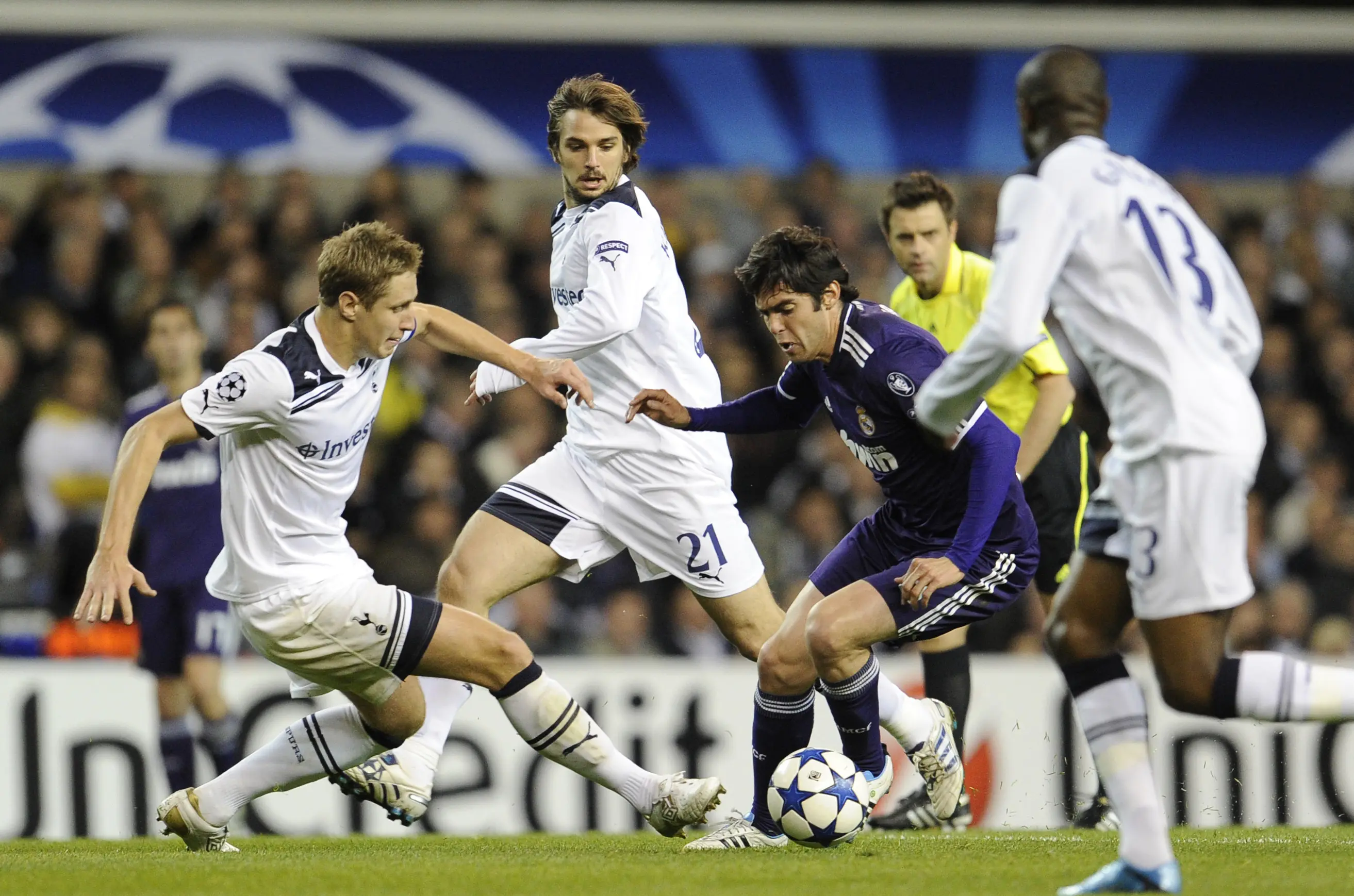 Real Madrid bertemu Tottenham Hotspur pada Liga Champions 2010/2011. (AFP/Javier Soriano)
