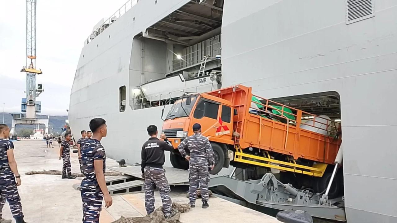 FOTO: TNI AL Terus Menyalurkan Bantuan Kemanusiaan ke Aceh