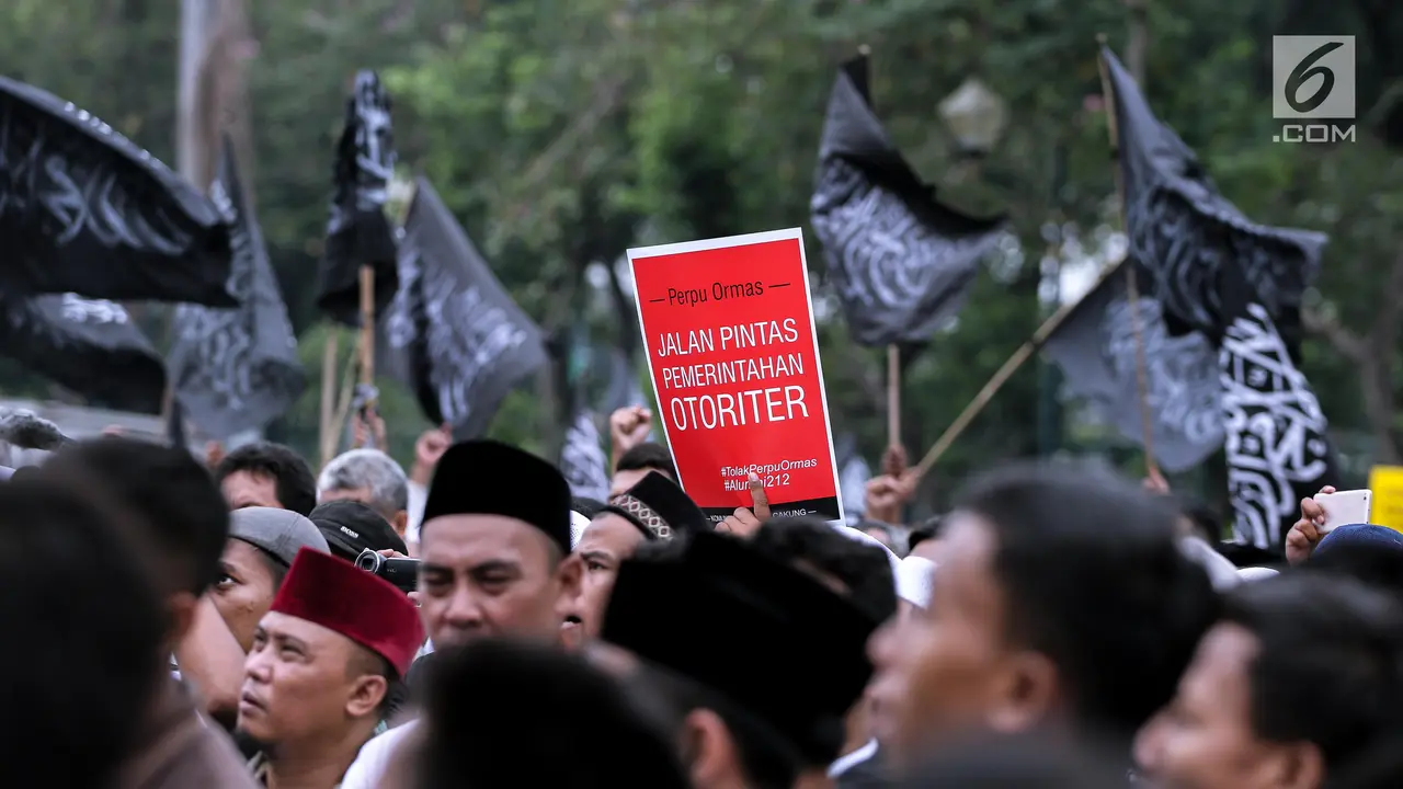 Tolak Perppu Ormas, Ribuan Massa Gelar Aksi di Kawasan Monas