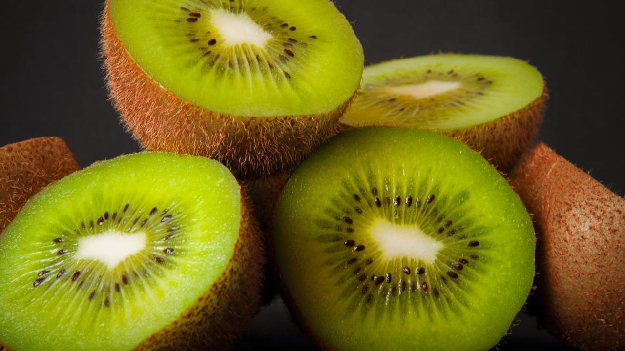 Kiwi dan Kesehatan Jantung, Cara Alami untuk Menurunkan Kolesterol dan Gula Darah