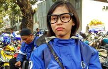 Wanita cantik ini rela panas-panasan di jalan jadi tukang ojek
