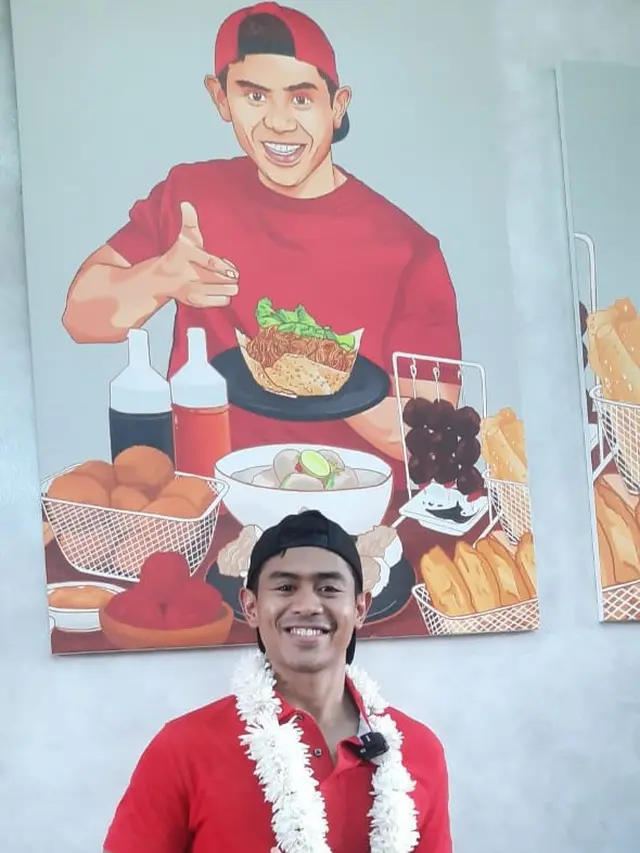 Bara Ilham alias Tanboy Kun yang membuka kedai Bakso Malang di kawasan Depok, Jawa Barat(Istimewa)