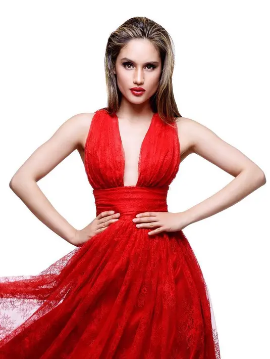 (Instagram/claurakiehl)