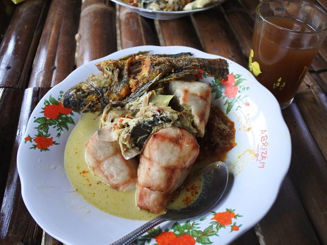 Berburu Menu Buka Puasa Khas Desa Di Kampung Duku Purbalingga Regional Liputan6 Com