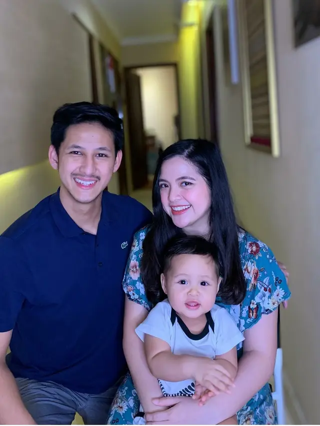 6 Potret Arrasya Anak Tasya Kamila dengan Gaya Rambut Baru, Gemas