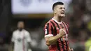 Tiga gol Milan datang dari aksi Saelemaekers, Luka Jovic, dan Tijjani Reijnders. Monza sempat membalas melalui Daniel Maldini. (Marco Alpozzi/LaPresse via AP)