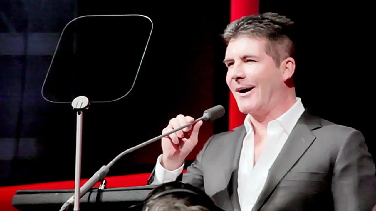 simon-cowell-131205b.jpg