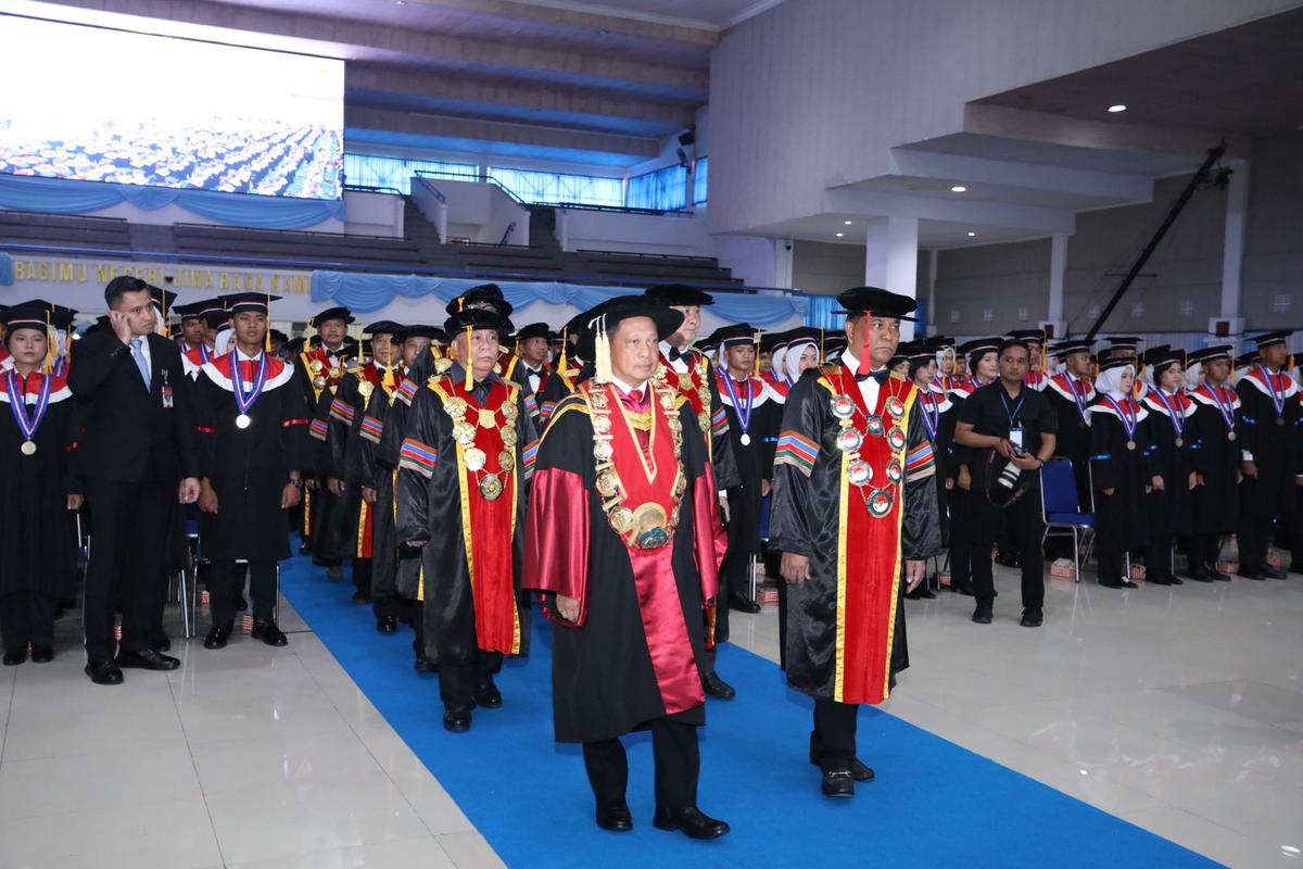 1.305 Lulusan IPDN Diwisuda, Mendagri Tito Optimis akan Perkuat Administrasi Pemerintahan