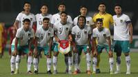 Starting XI Timnas Indonesia U-19&nbsp;saat laga Grup A Piala AFF U-19 2022 melawan Timnas Vietnam U-19 di Stadion Patriot Candrabhaga, Bekasi, Jawa Barat, Sabtu (02/07/2022). (Bola.com/Ikhwan Yanuar)