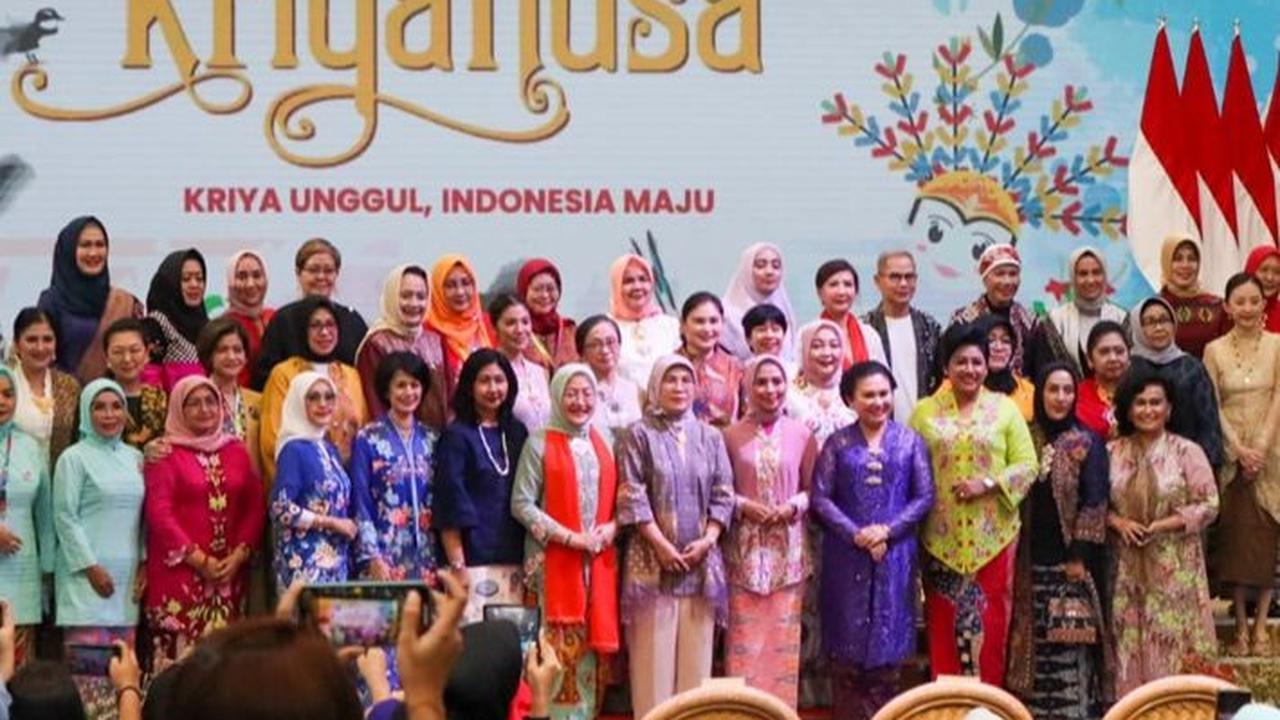 Adapun berbagai produk kriya unggulan yang turut dipamerkan pada acara tersebut yakni wastra, anyaman, gerabah, ukiran, dan berbagai produk kreatif lainnya.&nbsp;