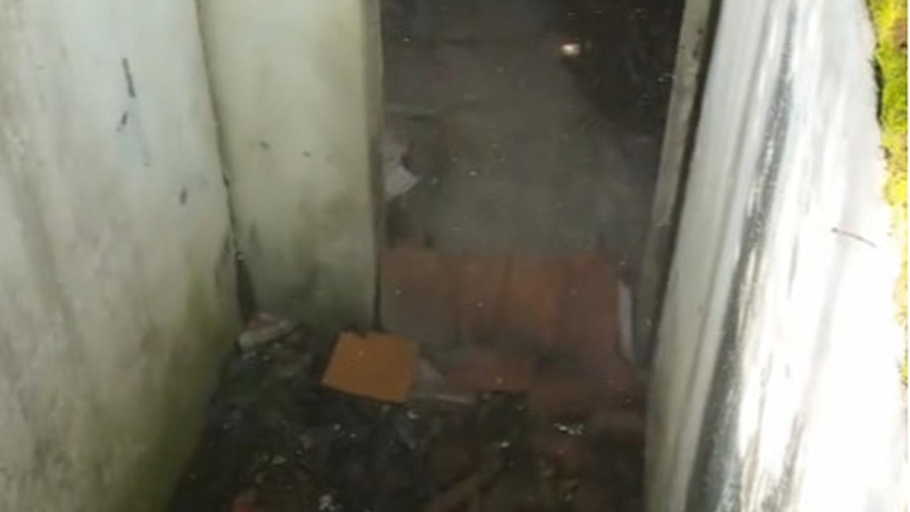 Pria Ini Temukan Rumah Terbengkalai di Tepi Jalanan, Penampakannya Bikin Ngeri