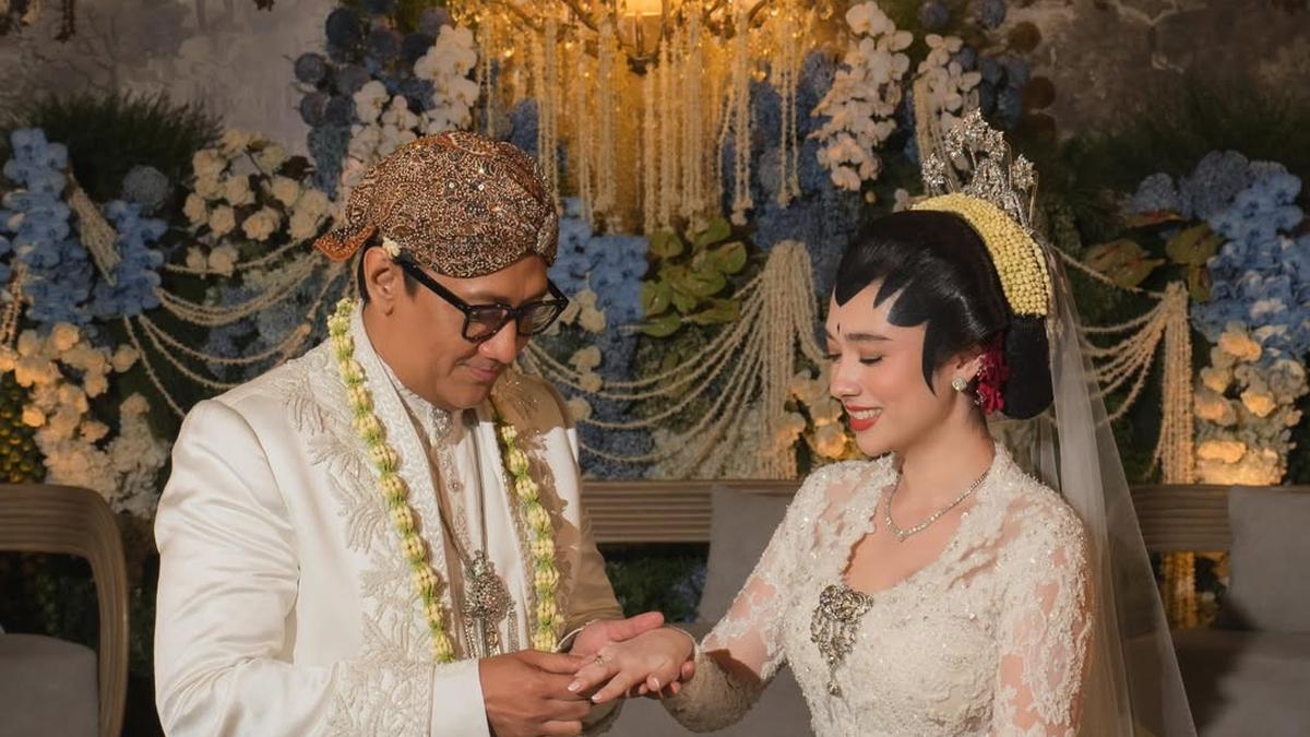 Top 3 Berita Hari Ini: Detail Busana Akad Nikah Andre Taulany dan Amanda Rigby