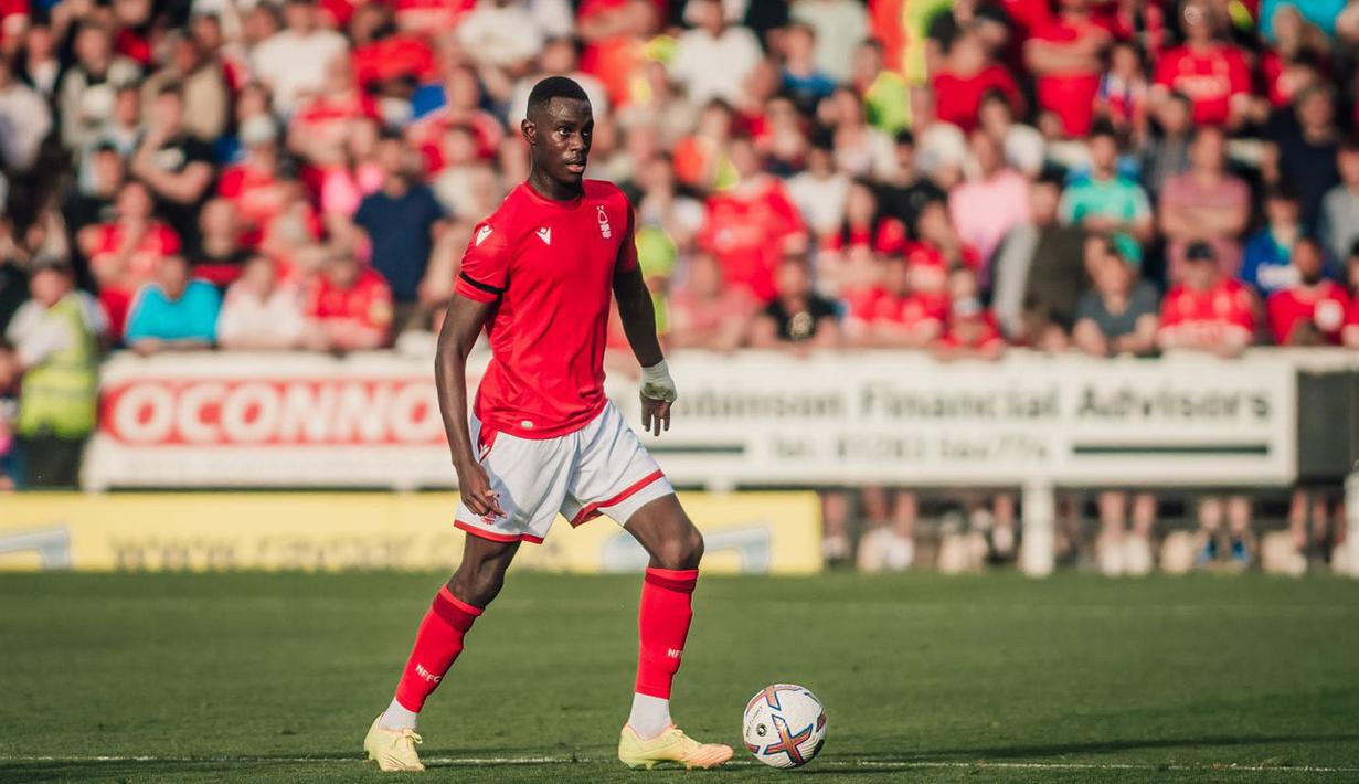 Nottingham Forest tampaknya ingin memperkuat barisan pertahanan mereka. Klub yang pernah meraih dua gelar Liga Champions tersebut merekrut bek Prancis Moussa Niakhate dari klub Jerman Mainz 05 dengan biaya 10 juta poundsterling atau sekitar Rp 180 miliar dalam kontrak tiga tahun. (nottinghamforest.co.uk)