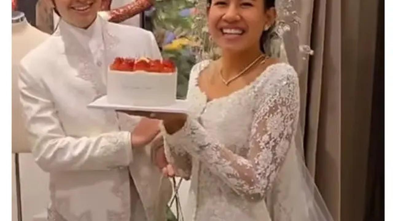 6 Potret Angga dan Shenina Fitting Baju Pengantin, Persiapan Sejak Juni 2024