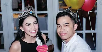 Kezia Karamoy akan melepas masa lajangnya tak lama lagi. Bersama kekasih Axcel Narang, kabar pernikahan Kezia muncul setelah foto pre wedding mereka ramai beredar. Berita baik ini pun sudah dibenarkan sang kakak, Daniel Karamoy.(Instagram/itskeziakaramoy)