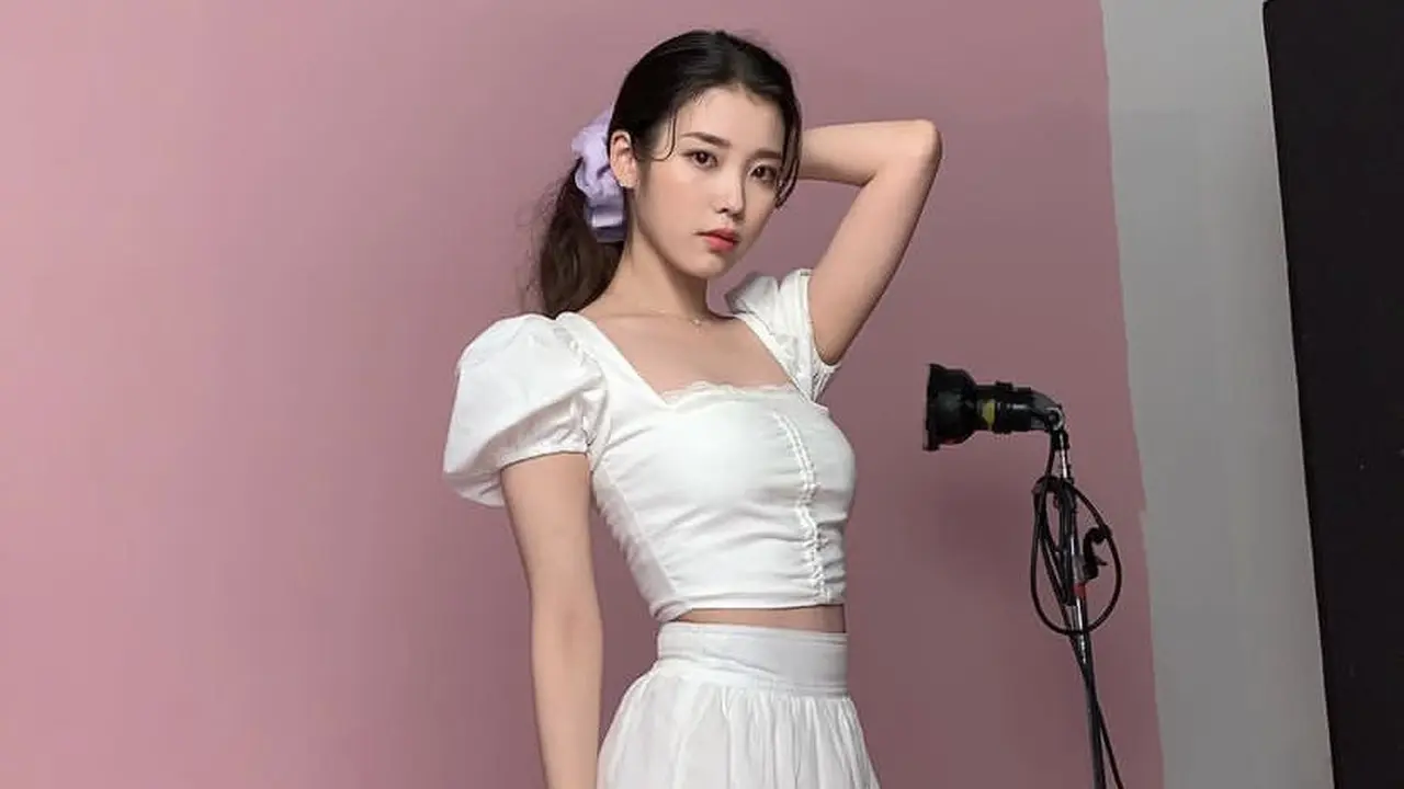 IU