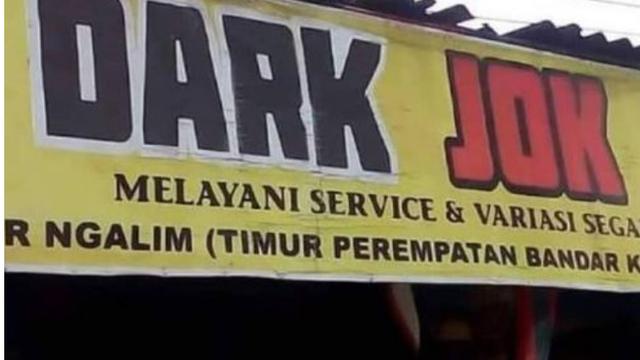 7 Potret Toko dengan Nama Aneh, Bikin Senyum Bacanya