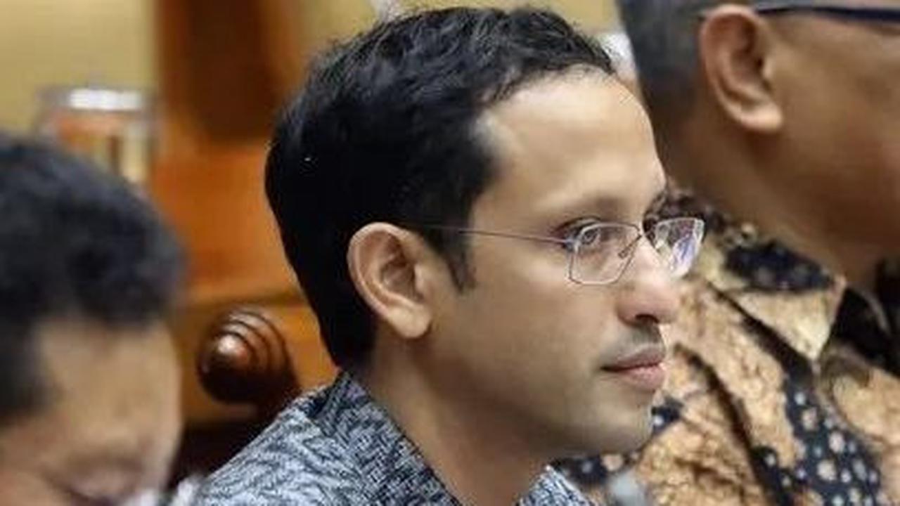 Kurang lebih 300 mahasiswa yang disahkan dalam posisi penurunan golongan UKT. <br>