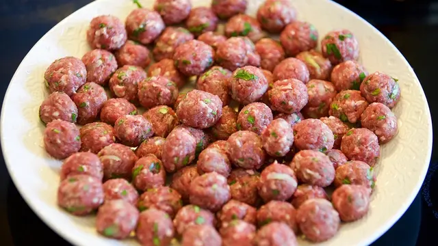8 Cara Membuat Bakso Sapi yang Lezat, Empuk dan Gurih