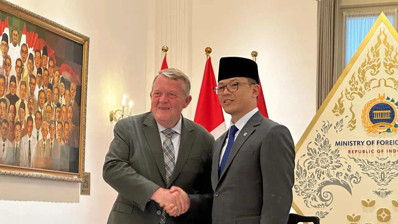 Pertemuan bilateral antara enteri Luar Negeri RI Sugiono dan Menteri Luar Negeri Denmark, H.E. Lars Løkke Rasmussen di Kemlu RI, Selasa (22/4/2025). (Liputan6.com/Benedikta Miranti)