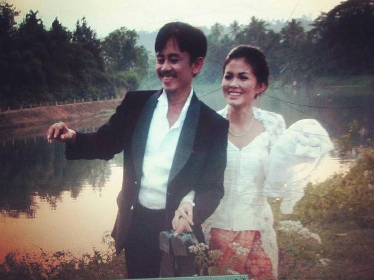 6 Potret Lawas Pernikahan Epy Kusnandar dan Karina Ranau, Harmonis Selama 17 Tahun