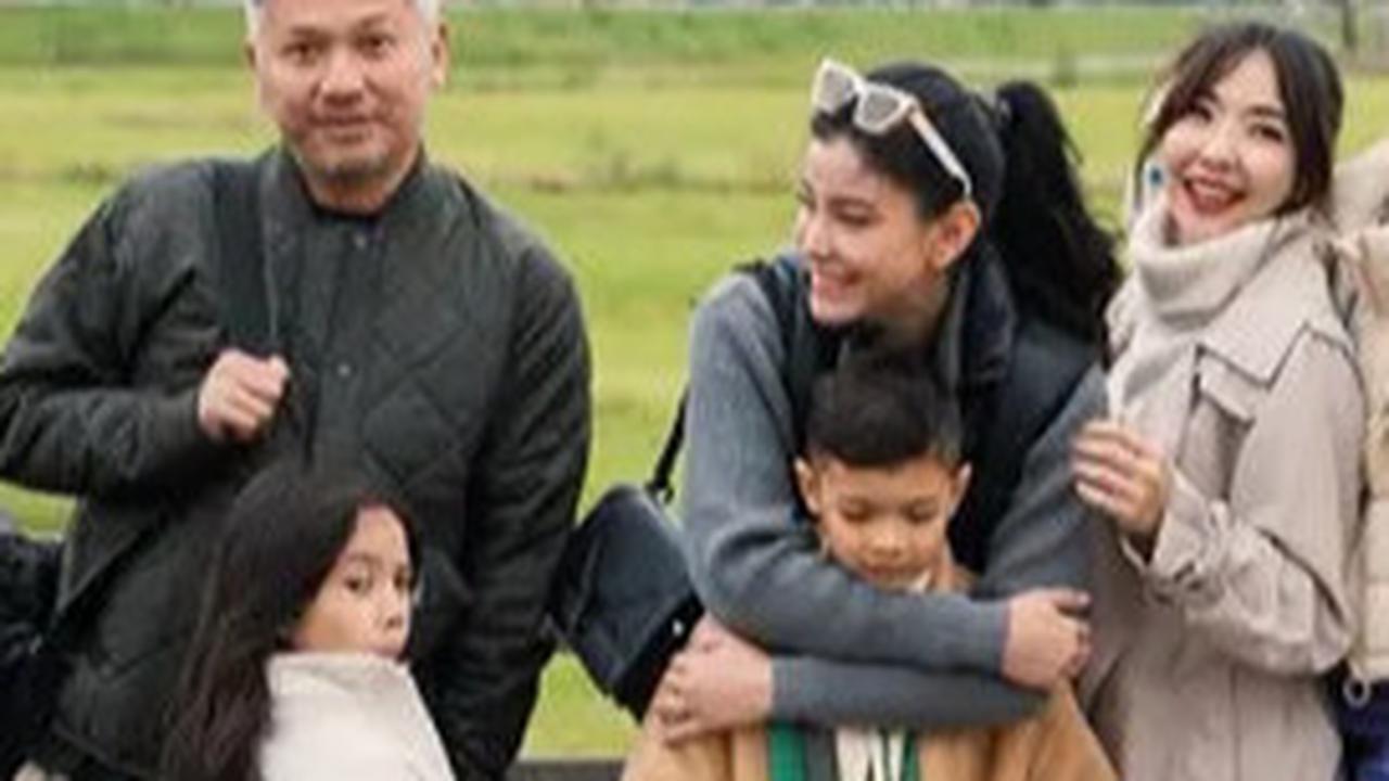 Dikabarkan Pacaran dengan Gading Marten, Potret Medina Dina yang Sudah Dekat dengan Gempi - Siap Jadi Ibu Sambung?