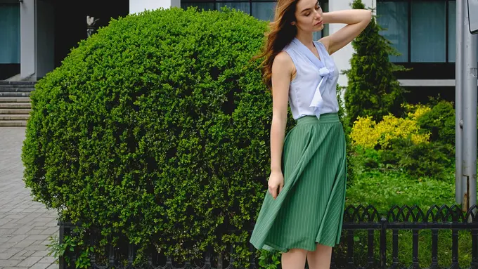 Tampil Berkelas ala Old Money dengan Outfit Simpel Ini - 4