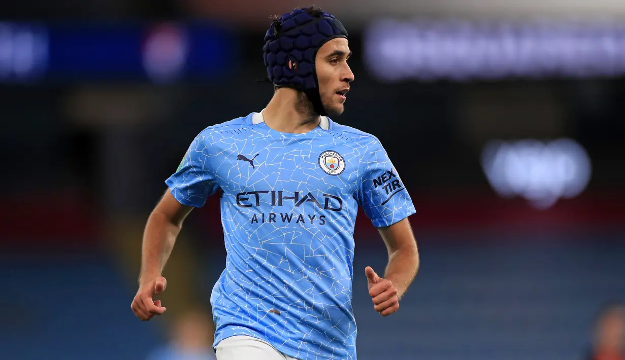6. Eric Garcia - Eric Garcia dipastikan batal merapat ke Camp Nou usai negosiasi antara Manchester City dan Barcelona tidak mencapai kata sepakat. Padahal, Barcelona sendiri telah melakukan empat kali penawaran kepada Manchester City. (AFP/Mike Egerton/pool)