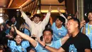 <p>Fans City melakukan selebrasi saat Roaring Night Manchester City vs Manchester United di Babahramu Dine &amp; Bar, Episode Hotel, Gading Serpong, Tangerang, Minggu (3/3/2024). (Bola.com/M Iqbal Ichsan)</p>