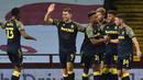 Pemain Stoke City merayakan gol yang dicetak Sam Vokes ke gawang Aston Villa pada laga Piala Liga Inggris di Stoke City, Jumat (2/10/2020) dini hari WIB. Aston Villa kalah 0-1 atas Stoke City. (AFP/Rui Vieira/pool)