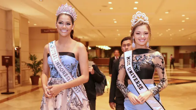 [Bintang] Demi-Leigh Nel-Peters - Bunga Jelitha