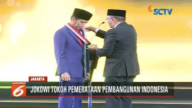 Kadin Indonesia berikan penghargaan tokoh pemerataan pembangunan Indonesia pada Presiden Joko Widodo.