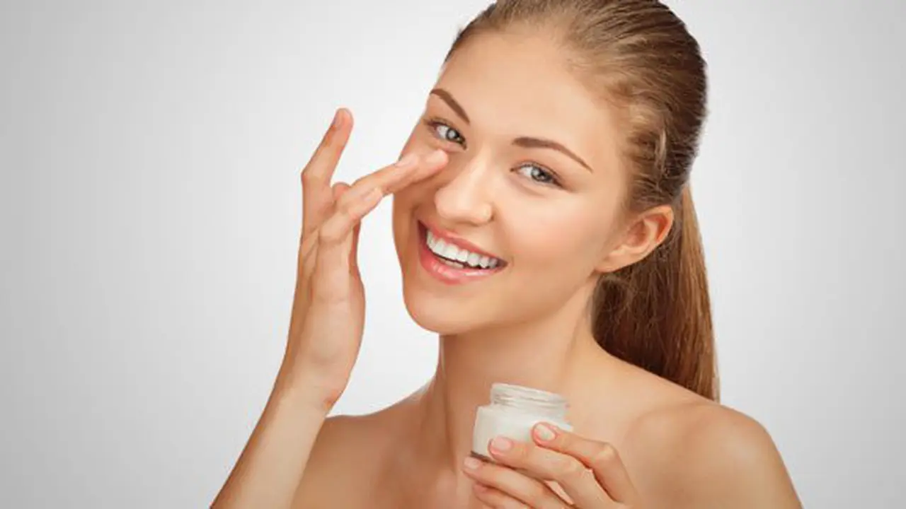 Kosmetik berbahaya/Copyright Shutterstock