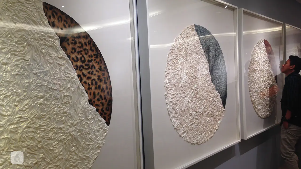 Menguak Kegelisahan Gusmen Heriadi di Pameran Deep Skin - Skin Deep