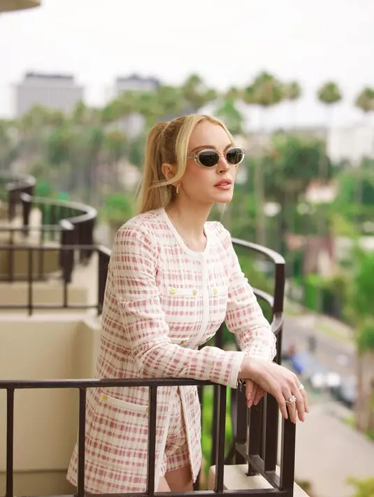  Instagram/ Lindsay Lohan]